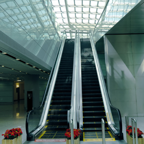 fabricación de estructuras metalicas para escaleras centros comercial